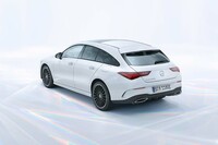 サルーンだけでなく、「シューティングブレーク」（写真）もフェイスリフトされる。