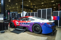 本物のSUPER GTマシン「NSX-GT」を使用したレーシングシミュレーター「ホンダeMS SIM-02」。東京オートサロン2026の会場では、実際にコックピットに乗り込み、ドライビングシミュレーターによって疑似レースを体験できた。