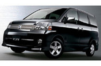 トヨタのミニバン「ヴォクシー」「ノア」に特別仕様車、左右リアドア電動スライド付き