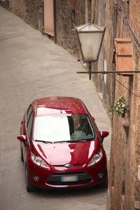 先代である6代目「フィエスタ」（2008～2017年）。シエナで2010年に筆者撮影。