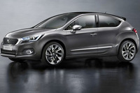 フェイスリフトを受け「Numero 9」風の顔つきに改められた新型「DS ４」。