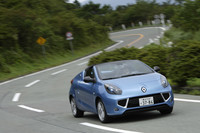 乗り味は、本格スポーツカーとは異なり、マイルドな味付け。
