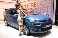 3列7人乗りミニバンの「グランドC4ピカソ」。