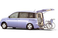 トヨタ「シエンタ」に「車いす仕様車」の画像