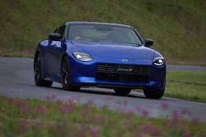 『CAR GRAPHIC』2022年9月号発売　新型「日産フェアレディZ」に初試乗