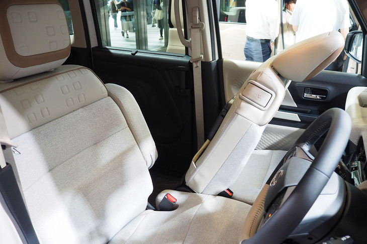 日産ルークス ハイウェイスター（フロントシート）