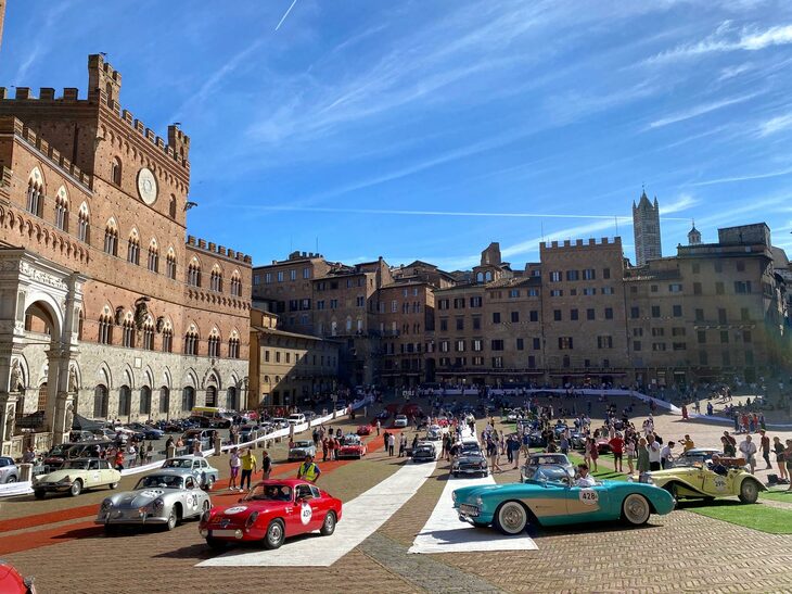 2024年の「ミッレミリア」には400台以上が参加。約2200kmのラリーに挑戦した。