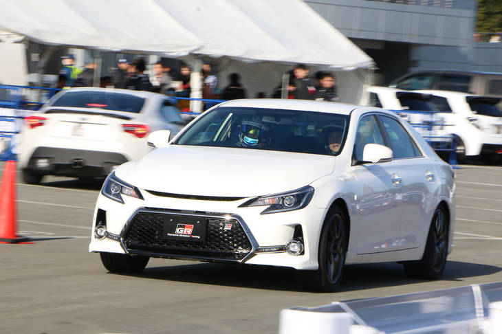Aパドックにも設けられたクローズドコースでは、「GR」モデルによる同乗走行を実施。ステアリングを握るのはすべてレーシングドライバーだ。限られた時間ではあったが、参加者にとってはGRの魅力が凝縮された体験となったことだろう。