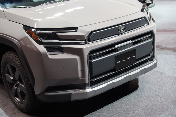 トヨタRAV4アドベンチャー（フロントまわり）