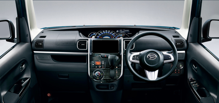 「タントX“VS SA III”」のインストゥルメントパネルまわり。