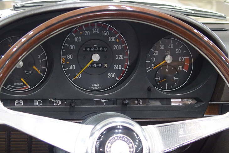 メルセデス・ベンツ500SL（1982年）／Mars