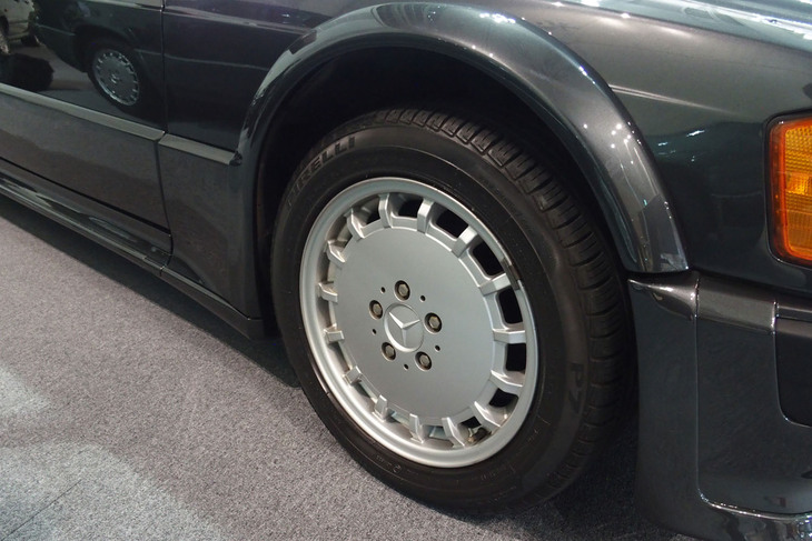 メルセデス・ベンツ190E 2.5-16Vエボリューション1（1989年）／ヤナセクラシックカーセンター