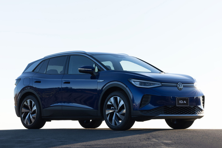 2022年11月に導入されたフォルクスワーゲンの電気自動車「ID.4」。BEV専用のプラットフォーム「MEB」が採用される。ボディーサイズは全長×全幅×全高＝4585×1850×1640mmで、ホイールベースは2770mm。