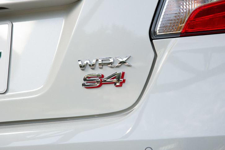 スバルWRX S4 2.0GT-S EyeSight