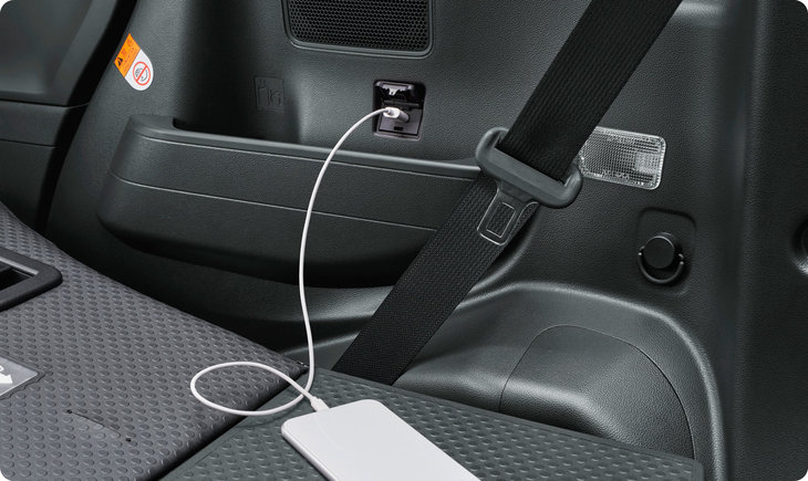 後席用USBソケット