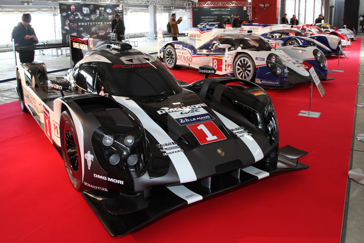 2015年と16年のルマン24時間を連覇した「ポルシェ919ハイブリッド」の2016年仕様、2014年「トヨタTS040ハイブリッド」、2012年「トヨタTS030ハイブリッド」など、ハイブリッド化された近年のプロトタイプレーシングスポーツも展示された。
