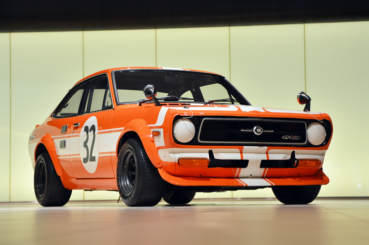 名車再生クラブによってレストアされた、1972年式「サニー1200 GXクーペ TS仕様」。