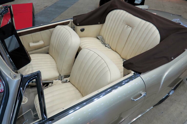 ALVIS 3.0L TE21 Park Ward DHC（1964年）