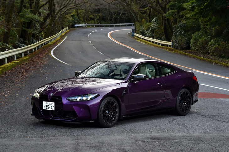 【BMW M4コンペティション クーペM xDriveのスペック】
	ボディーサイズ：全長×全幅×全高＝4805×1885×1400mm／ホイールベース：2855mm／車重：1790kg／駆動方式：4WD／エンジン：3リッター直6 DOHC 24バルブ ツインターボ／トランスミッション：8段AT／最高出力：530PS（390kW）/6250rpm／最大トルク：650N・m（66.3kgf・m）/2750-5730rpm／タイヤ：（前）275/35ZR19 100Y／（後）285/30ZR20 99Y（ミシュラン・パイロットスポーツ4 S）／燃費：9.8km/リッター（WLTCモード）／価格：1504万円
	
	【取材時の燃費データ】
	テスト距離：262.9km（市街地1：高速道路7：山岳路2）／使用燃料：41.1リッター（ハイオクガソリン）／参考燃費：6.4km/リッター（満タン法）／6.6km/リッター（車載燃費計計測値）