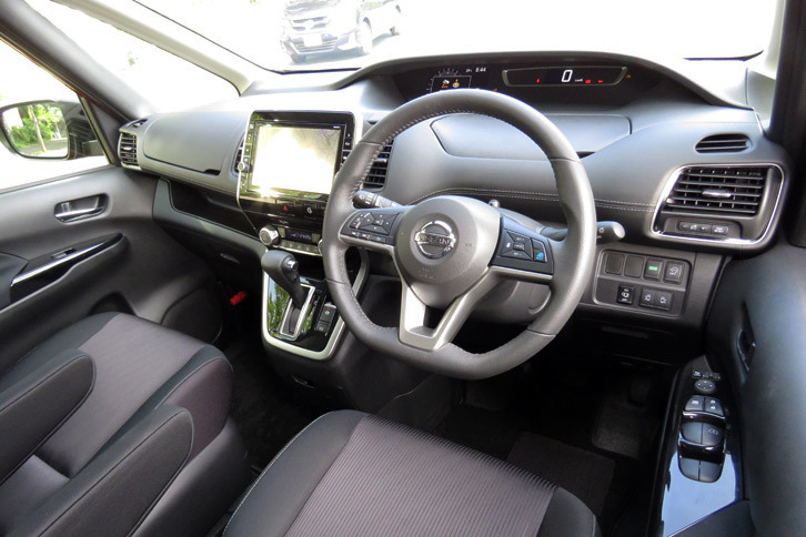 日産セレナ ハイウェイスターG（インテリア）