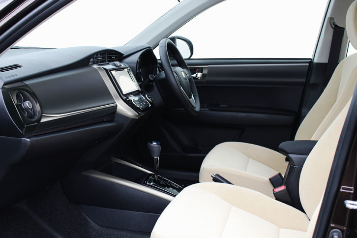 「リューギ」のインテリア。