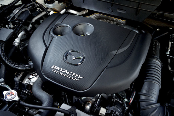 「XD」に搭載される2.2リッターディーゼルエンジン。175psと420Nmを生み出す。