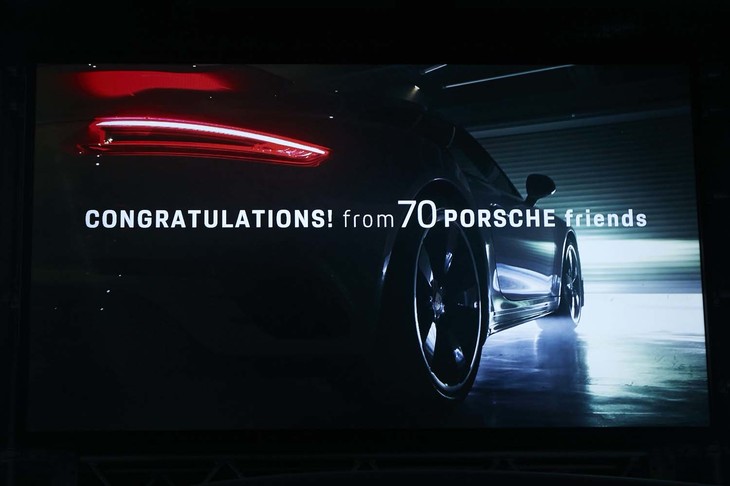 最新型「マカン」の発表会では、日本で制作された「ポルシェフレンズ」をテーマとする70周年ムービーも紹介。