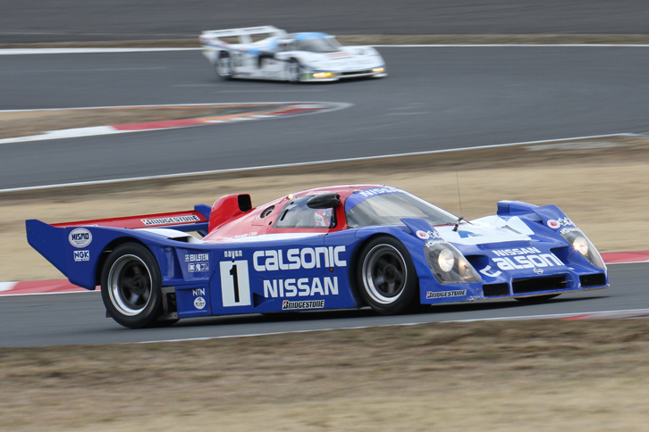 JSPC最終年度となる1992年、C1クラスで全6戦を完全制覇した「カルソニック・ニッサンR92CP」。V8 DOHC 32バルブ 3.5リッターツインターボエンジンは、予選時には1200ps以上を発生、5速でもホイールスピンを起こすパワーにドライバーは恐怖を感じたという。星野一義と組んで4勝を挙げた鈴木利男がドライブした。