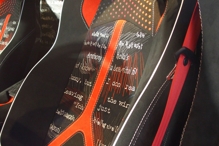 アヴェンタドールS“dressed”by Yohji Yamamoto（シート）