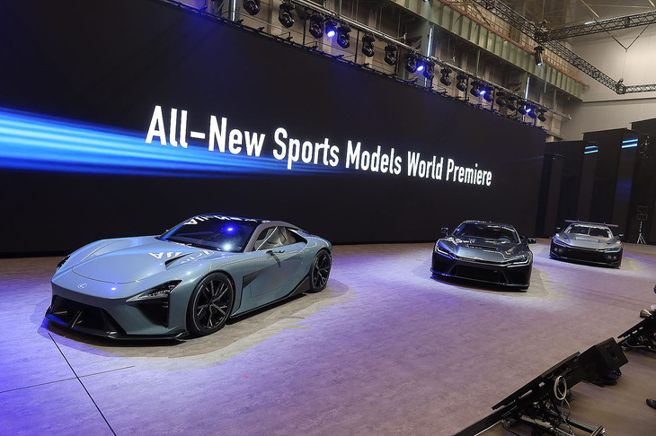 2025年12月5日にトヨタ自動車が発表した、3台の次世代スーパースポーツ。写真左手前から順に、「レクサスLFAコンセプト」「GR GT」「GR GT3」。