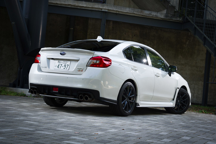 2014年8月のデビューから3年目を迎えた「WRX S4」。これまでにも、快適性の向上や安全装備の強化といった改良が図られてきた。