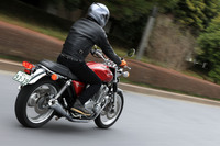 空冷4気筒エンジンの搭載車としても、日本のマーケットを第一とした大型バイクという意味でも、貴重なモデルだった「CB1100」。新車の販売終了により、今後は中古車の価格が高騰するかもしれない。