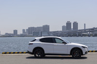 流麗なラインを描く「ステルヴィオ」のエクステリアは、アルファ ロメオのデザイン哲学とイタリアの美意識に基づいて仕立てられている。