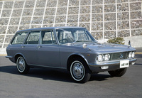 「マツダ・ルーチェ バン デラックス」。本来ならクオーターウィンドウに保護用のクロームパイプが付くはず。