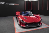 イタリアで初公開された「フェラーリ・デイトナSP3」。限定モデル「イコナ」シリーズ第3弾となるこのモデルの詳細をお伝えします。（photo：フェラーリ）
