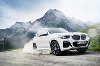「BMW X3」に初のプラグインハイブリッドモデル「xDrive30e」登場