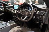 
	「CLS550」（クーペ）のインテリア。
	