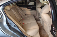 後席。荷室を拡大するための可倒機構を持つシートも、オプションで用意される。
    