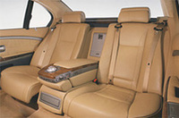 BMW、旗艦のトップグレード「760Li」を発売の画像