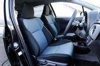 「RS」には、他グレードと異なるスポーツ仕様のフロントシートが与えられる。