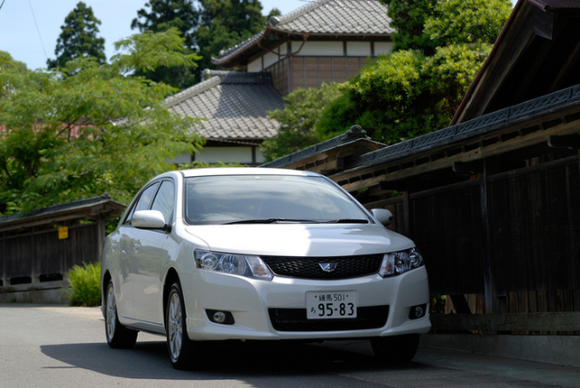 【スペック】全長×全幅×全高＝4565×1695×1475mm／ホイールベース＝2700mm／車重＝1220kg／駆動方式＝FF／1.8リッター直4DOHC16バルブ（136ps／6000rpm、17.8kgm／4400rpm）／価格＝213万1500円（テスト車＝248万9550円）