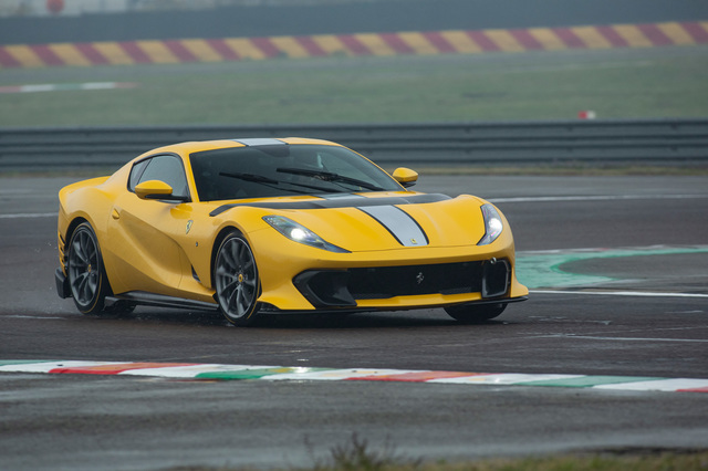 フェラーリ812コンペティツィオーネ（FR/7AT）【試乗記】 最後の咆哮