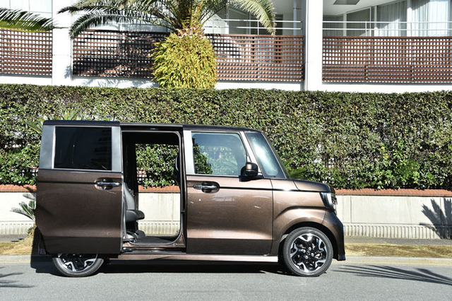 ホンダN-BOX 【Honda車と過ごすプレミアムな休日＜PR＞】 - webCG