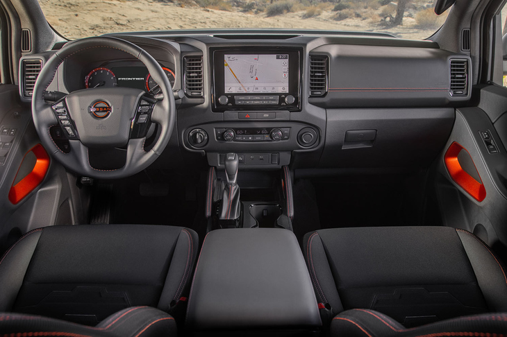 日産フロンティア（インストゥルメントパネルまわり）