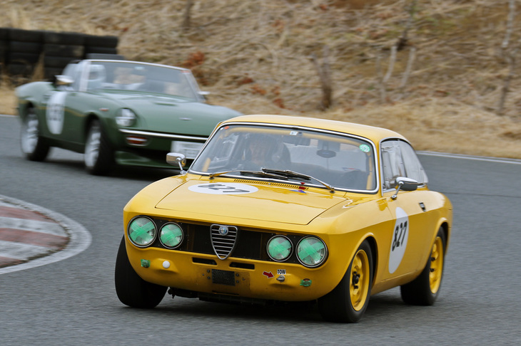 3台が出走したアルファ・ロメオのうち最上位の6位に入った「1750GTV」。