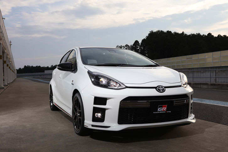 トヨタ・アクア“GRスポーツ”プロトタイプ