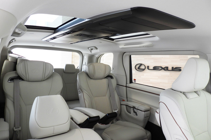 レクサスLM500h“バージョンL”（インテリア）