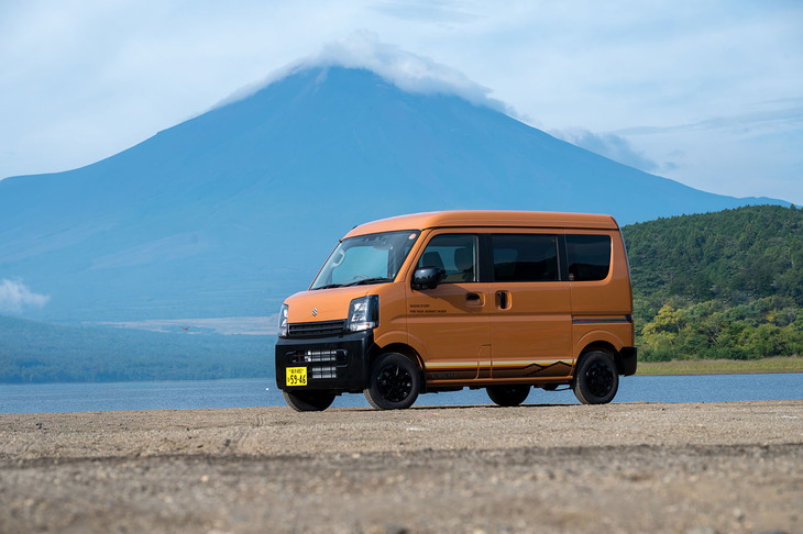 「スズキ・エブリイ」の特別仕様車「Jリミテッド」が発売されたのは2025年8月20日のこと。台数や期間に制限はなく、カタログモデルと同じように販売される。