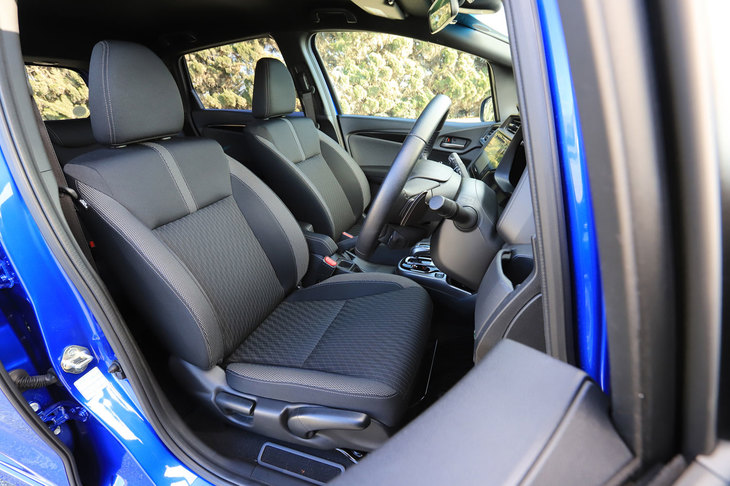 ホンダ・フィット ハイブリッド・S Honda SENSING（フロントシート）