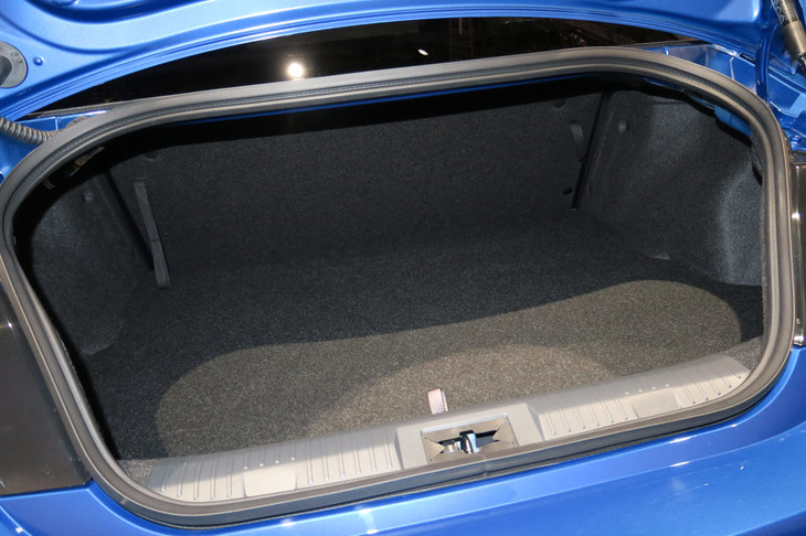 スバルBRZ（トランクルーム）